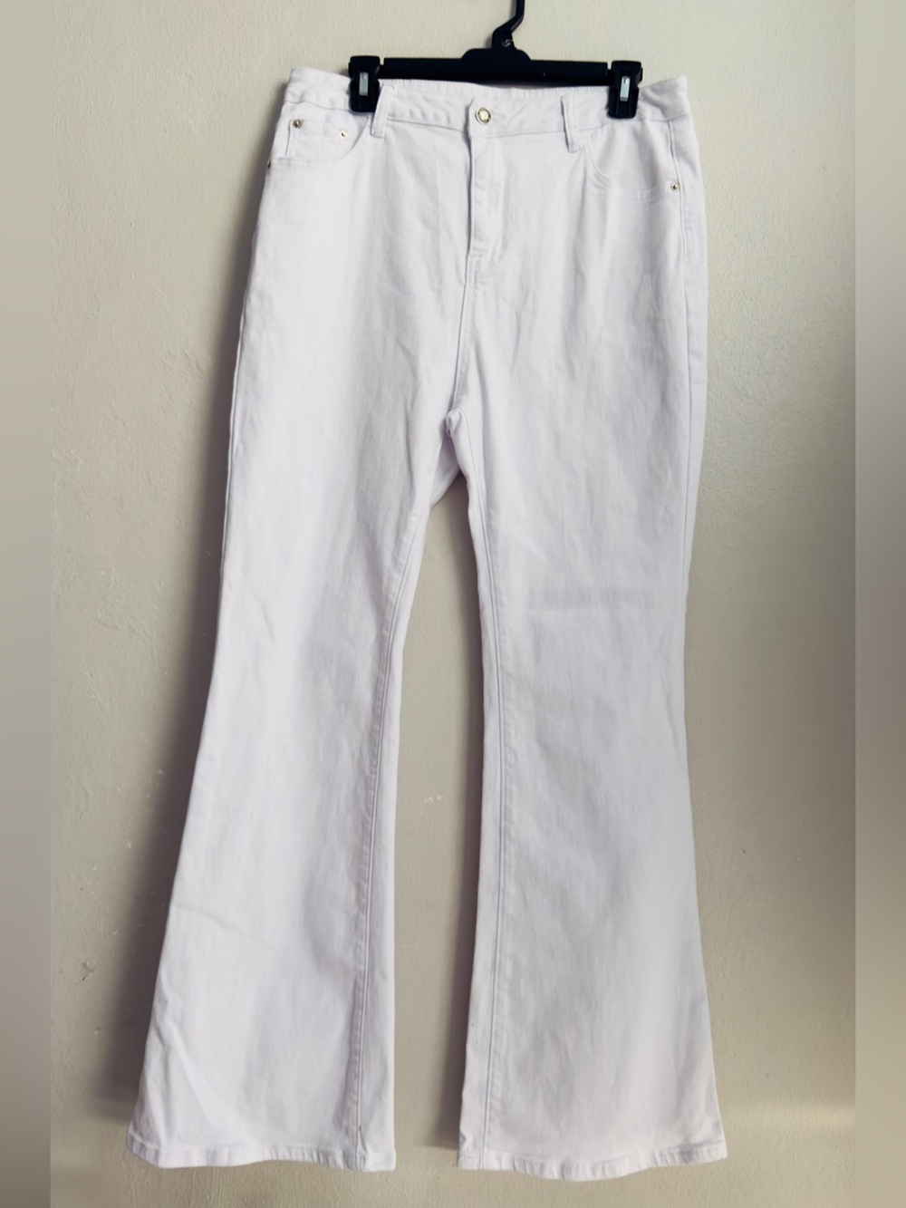White Flare Wide Leg Jeans - Classic Women's Style size 16